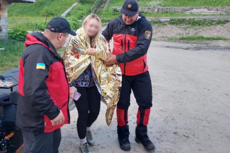 У Карпатах блискавка поцілила в туристку