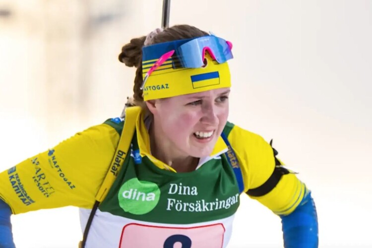 20-річна українка влучно розстріляла 10 мішеней за 37,5 секунди!