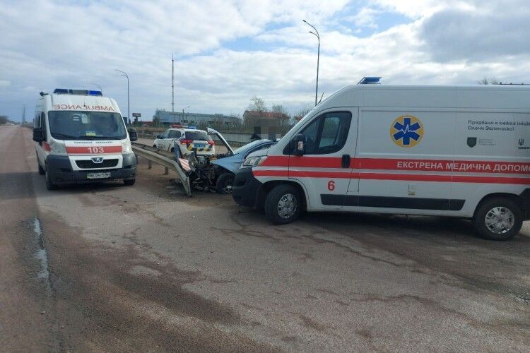 Поліцейські з’ясували, хто з водіїв втік після ДТП на Рівненщині, в якому постраждала дитина