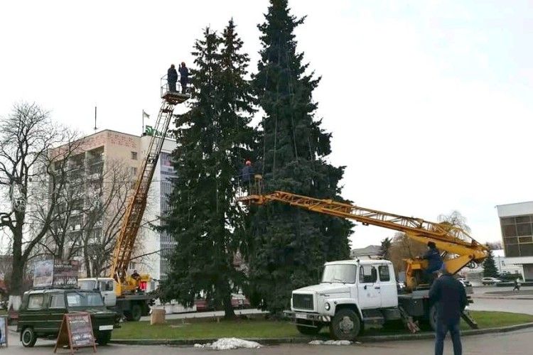 У Луцьку сподіваються, що Новий рік таки прийде
