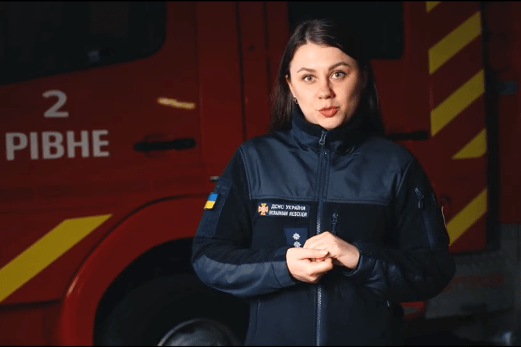 Рятувальники на Рівненщині ще й лікують поезією (Відео)