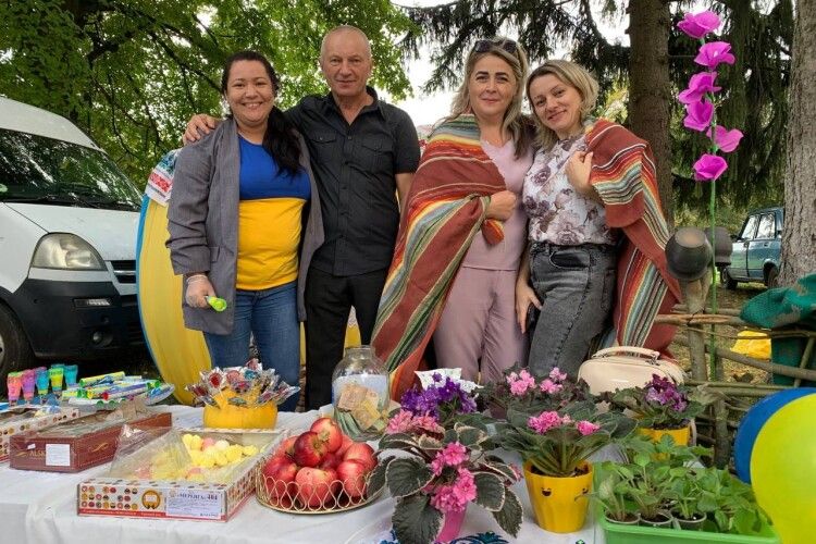 У Луцькому районі благодійний ярмарок зібрав кругленьку суму в підтримку ЗСУ (Фото)