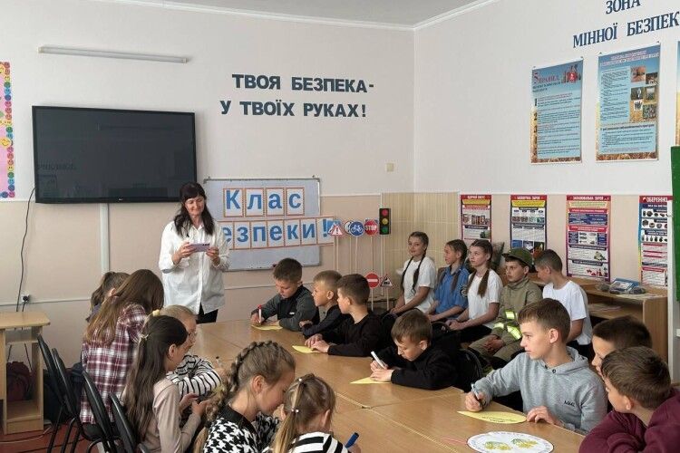 Новий простір для важливих знань: у ліцеї на Волині відкрили клас безпеки