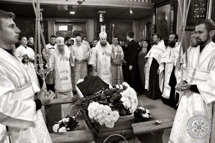 У Луцьку попрощалися зі священником, який загинув в аварії (Фото)