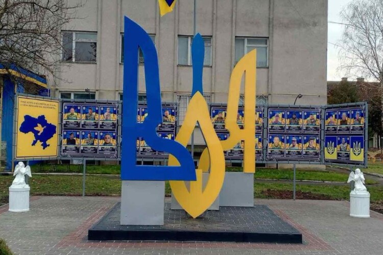 У громаді на Волині на меморіалі Слави «Воля» постало вже 28 Героїв…