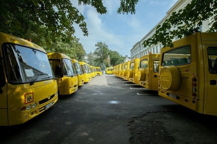 Волинь не повністю використала гроші для шкільних автобусів