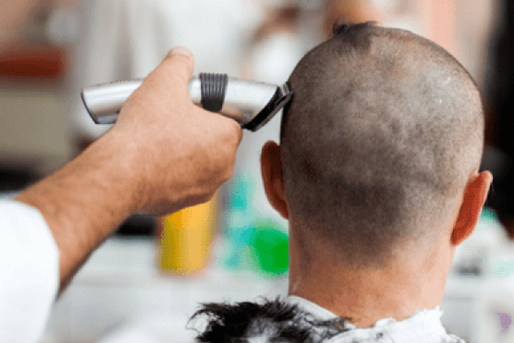 Через що в Туркменистані чиновників змусили поголити голови