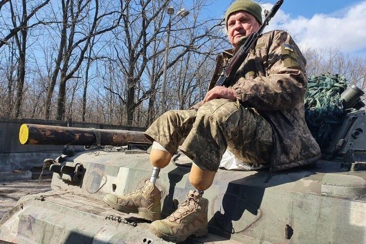 55-річний українець без двох ніг пішов на фронт бити ворога