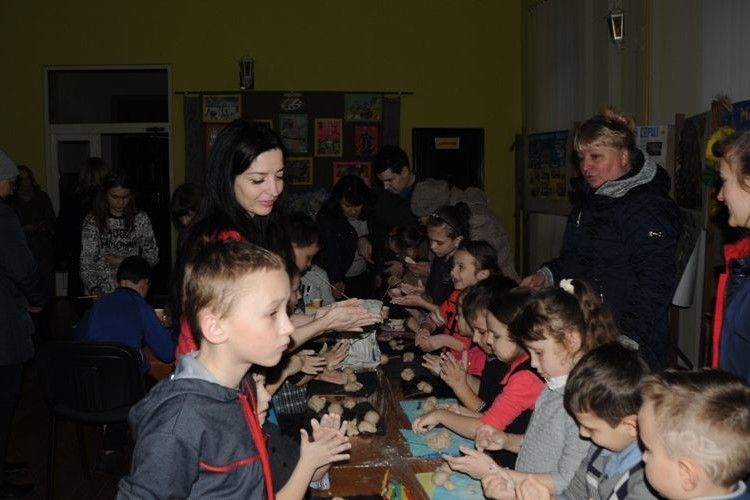 У Ковелі діти з інвалідністю вчилися ліпити з глини