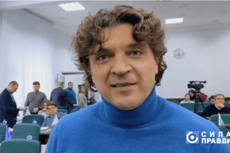 Золоті монети Наполеона та 140 тисяч доларів: суд арештував приховані активи луцького депутата