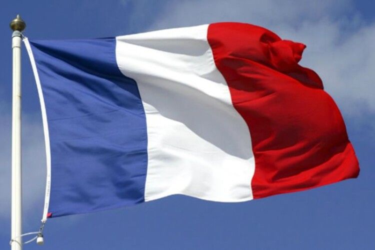Франція розпочне відкривати кордони з 1 липня