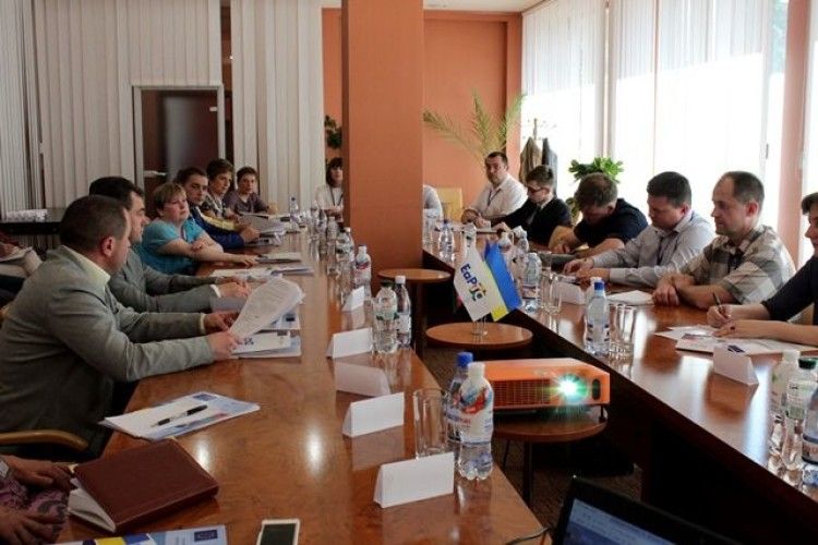 У технічному виші делегації із Білорусі та Острога вирішували проблеми профорієнтації молоді