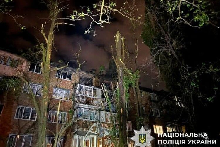 Нічна атака росіян на столицю: поранено 15 людей, пошкоджені будинки та ТРЦ