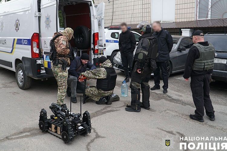 У Тернополі 14-річна школярка на замовлення спецслужб рф намагалася вчинити теракт біля поліції