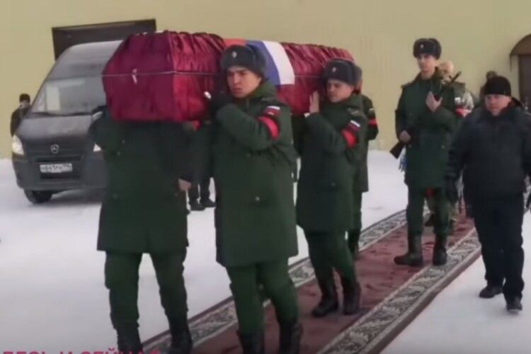 Родичам завербованих до ПВК «Вагнер» в’язнів видають порожні труни