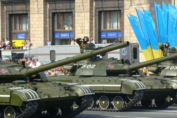 Екс-командувача сухопутних військ США здивувало, що Україна просить Javelin і продає танки