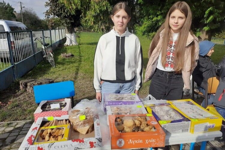 На Волині учні маленької школи назбирали кошти  на колеса для пожежної машини