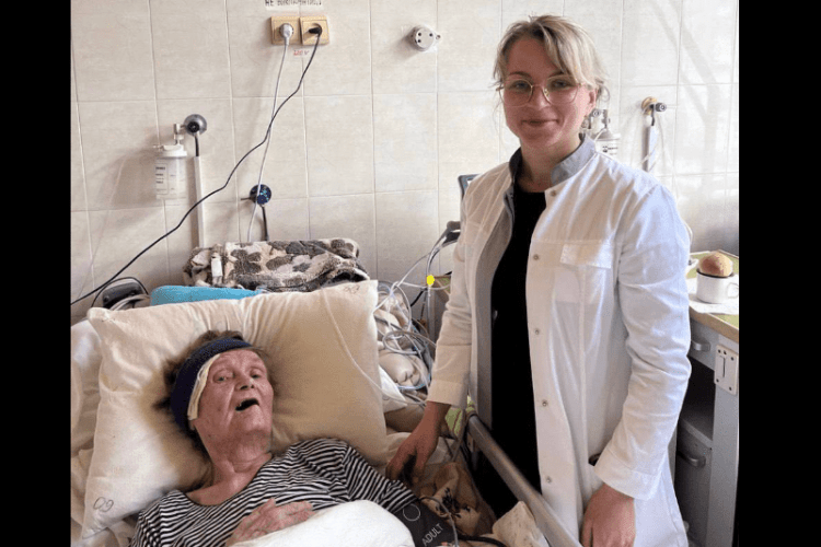 Швидка реакція рідних врятувала 101-річну львів'янку від інсульту