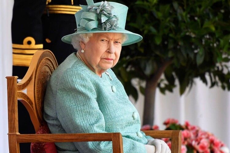 Королева Єлизавета ІІ втратила владу