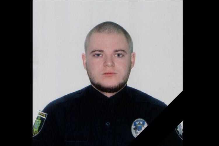 Знову у ДТП загинув патрульний