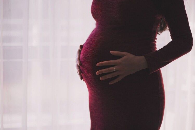 У Луцьку вагітну жінку засудили до 5 років за ґратами