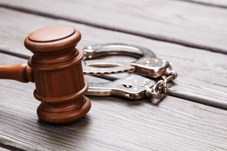Дезертир з України порізав 5 людей в Амстердамі, бо… хотів до в’язниці
