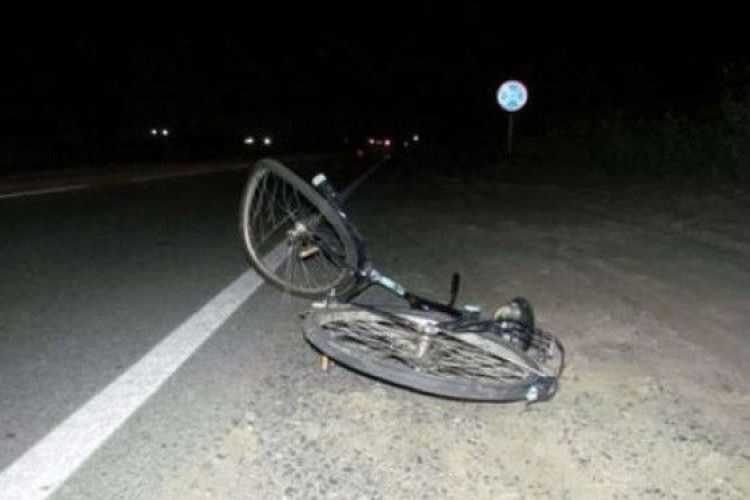 На Волині водій насмерть збив велосипедиста і втік