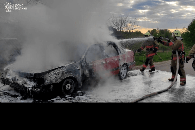 Чому рятувальники мчали у приміське селище на Волині 