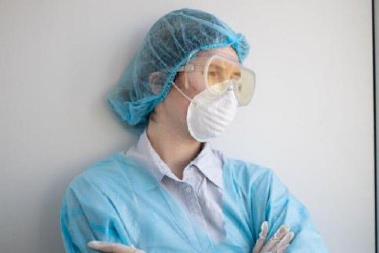 Перед Новим роком в Україні виявили 5 тисяч випадків Covid, на Волині - 58