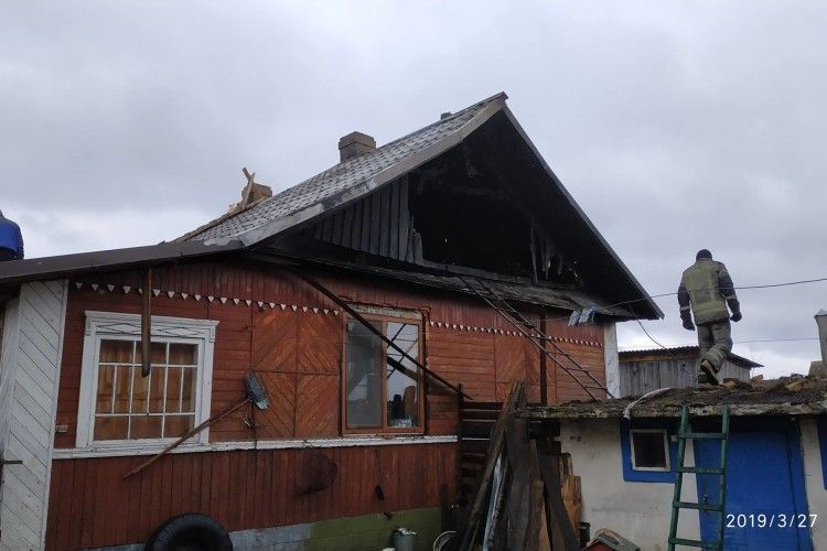 У Чуделі горіла хата (фото)