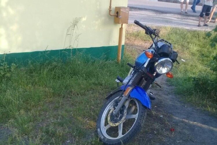 На Рівненщині мотоцикліст збив шестирічну дитину