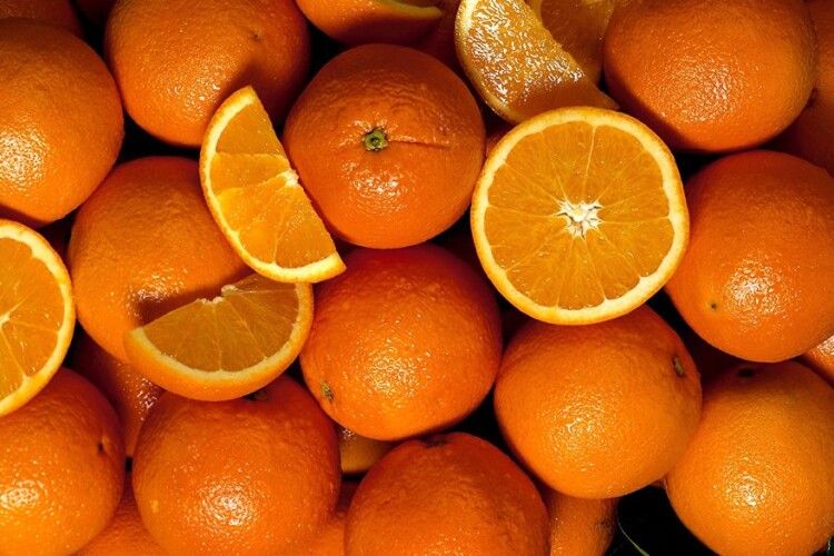 В Іспанії електрику вироблятимуть з апельсинів