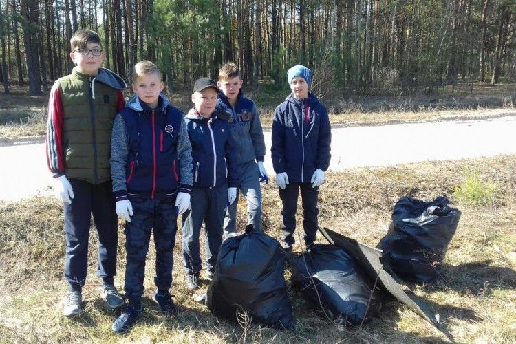 Відпочивальники залишили після себе... 25 мішків сміття