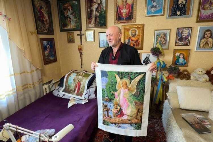 «Удавка» – унікальна техніка луцького вишивальника (Відео)