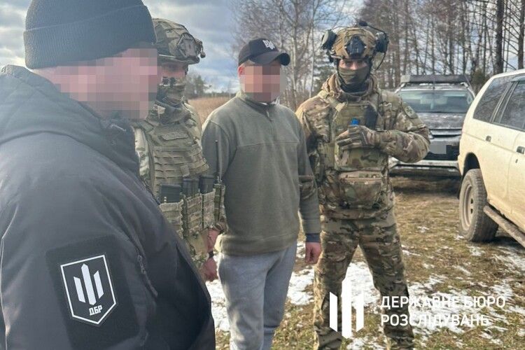 На Рівненщині правоохоронець з спільником організував виїзд «ухилянтів» до білорусі