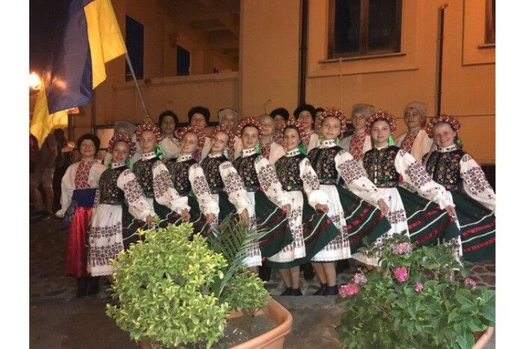 Юні волинські танцюристи показали Україну на острові Сицилія (Фото)