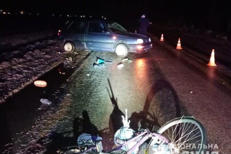 На Волині п’яний водій Volkswagen збив велосипедиста