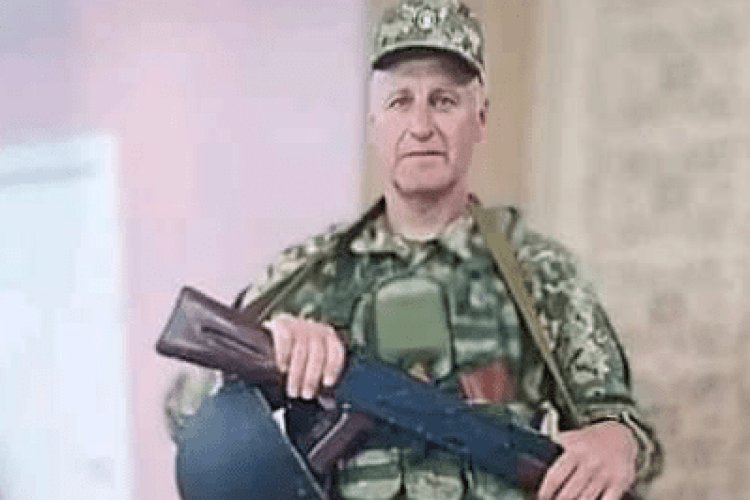 Волинянин просить присвоїти звання Героя України своєму батьку, який загинув, рятуючи побратимів