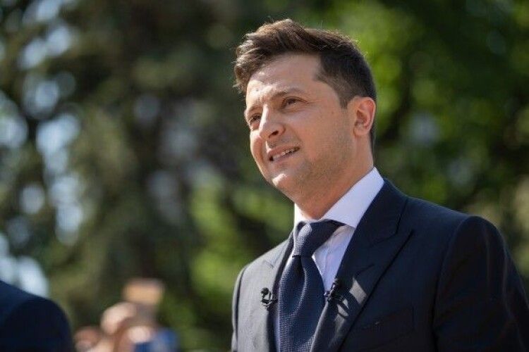 «Таким людям, як пан Медведчук, не дамо монополізувати наше українське телебачення», – президент