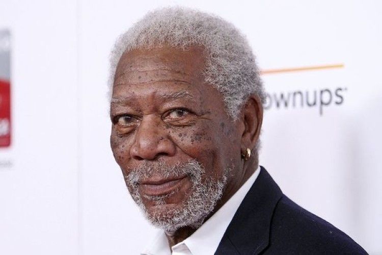 Актора звинуватили у сексі з онукою