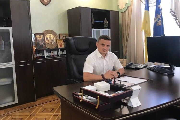 На роботу повернувся підозрюваний у вимаганні хабара голова Тернопільської облради