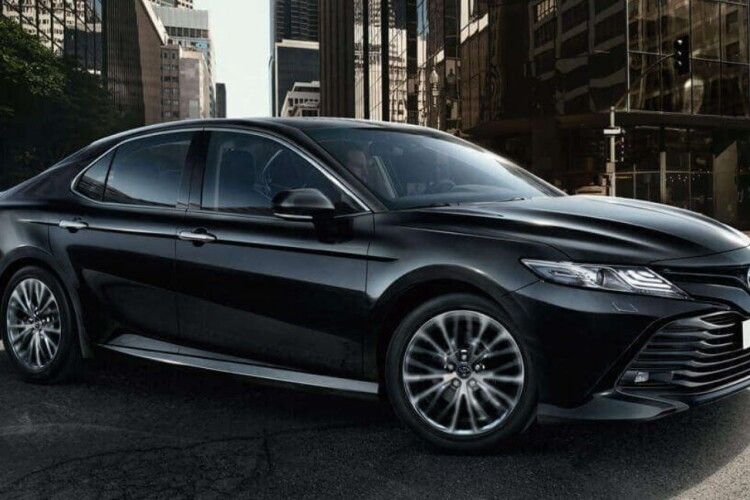 У Зеленського закупили броньоване скло для «мерседеса» за ціною нової «камрі»