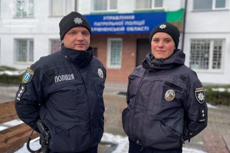 На Рівненщині патрульні допомогли малюку, який прокусив язик