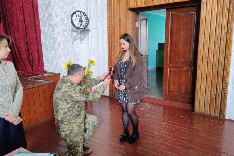 Донька полеглого Героя з Волині отримала його державну нагороду