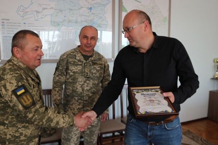 Голова громади на Волині отримав відзнаку командувача військ оперативного командування «Захід»