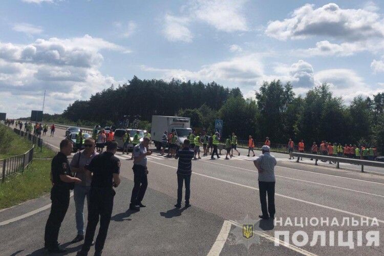 Рух на дорозі «Київ-Ковель-Ягодин» повністю відновлено