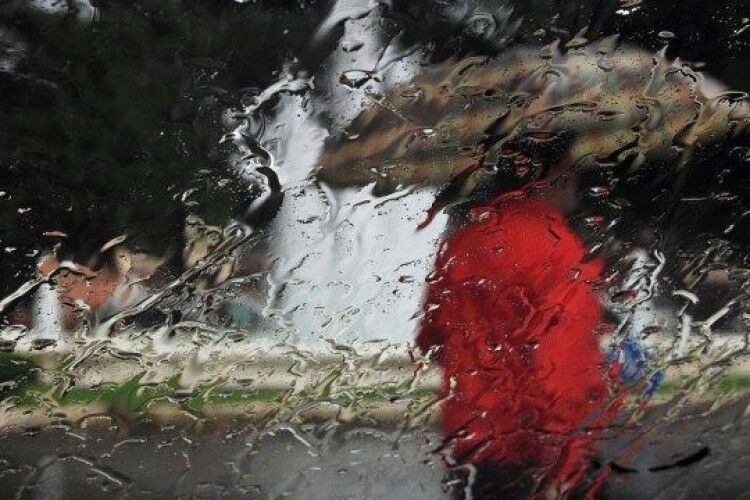 На вихідних в Україні литимуть дощі та похолоднішає 