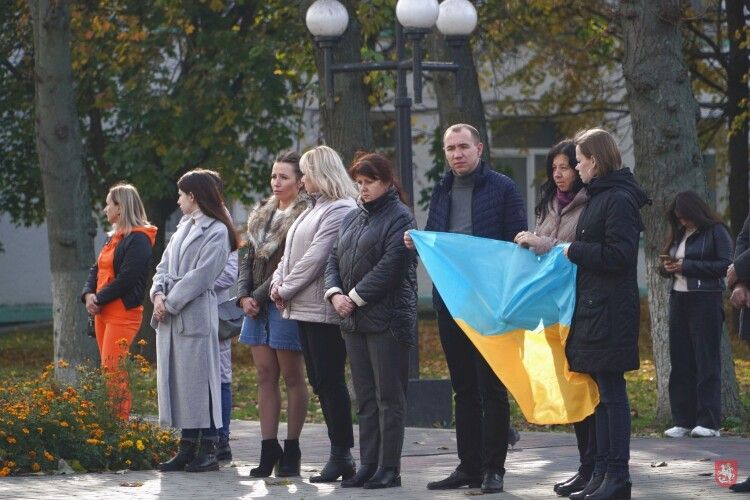 На Волині попрощалися із загиблим на війні вчителем (Фото)