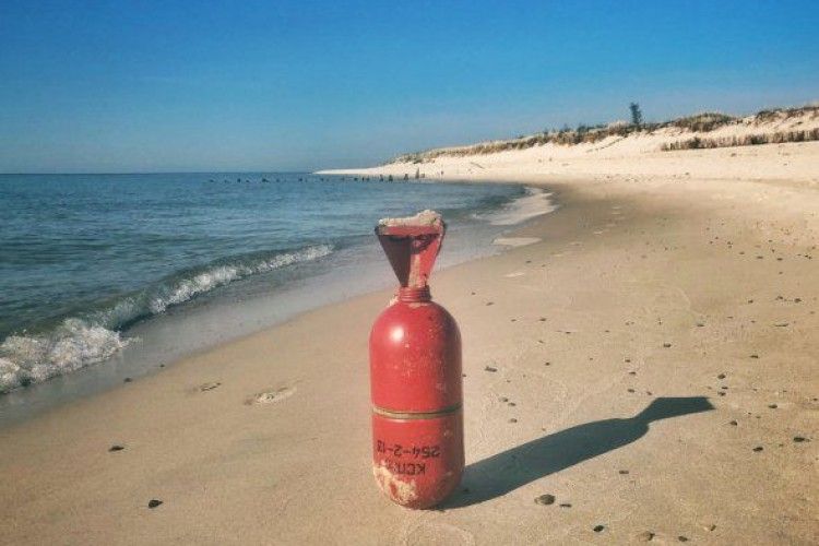 На узбережжі Балтійського моря у Польщі знайшли російські сигнальні буї