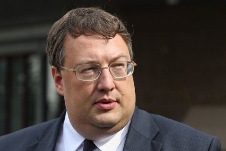 Росіянин, якого затримала СБУ, хотів отруїти їжу в наметах протестувальників під Верховною Радою і спалити авто Геращенка